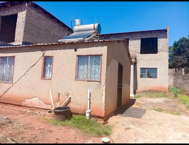 10 BEDROOM HOUSE FOR SALE IN LEHAE